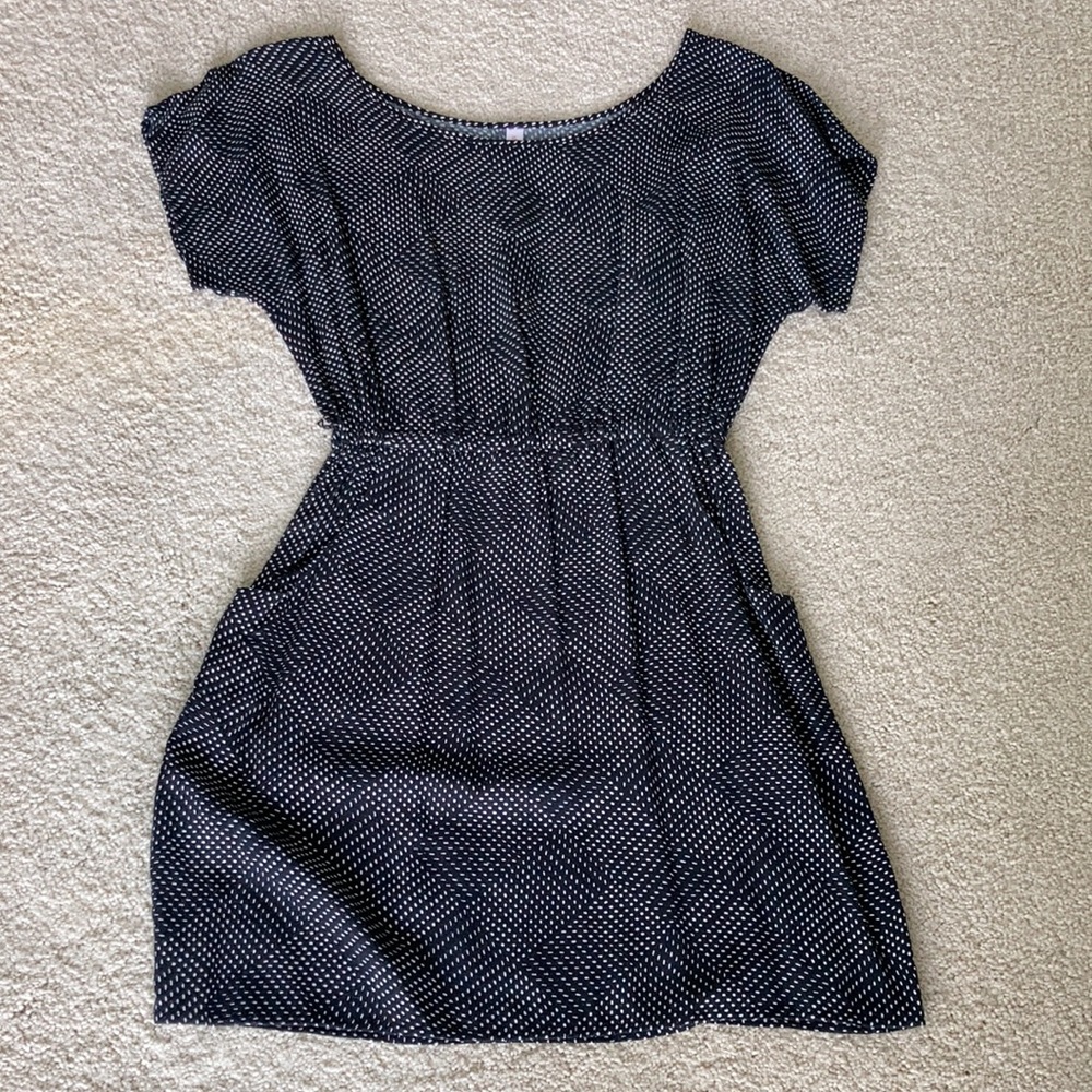 Black & White Mini Xhilaration Dress w/POCKETS!  Size Small